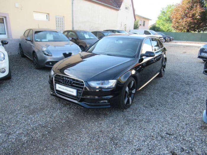 Audi A4 Avant (3) 2.0 TDI 136 S LINE 12900 euros