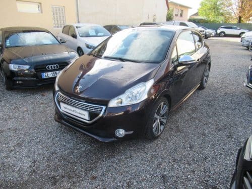 Peugeot 208 1.6 BlueHDi 120 XY 10900 euros