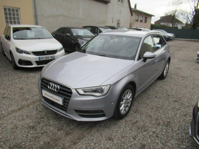 Audi A3 sportback III 1.4 TFSI 125 S tronic Ambition 14900 euros