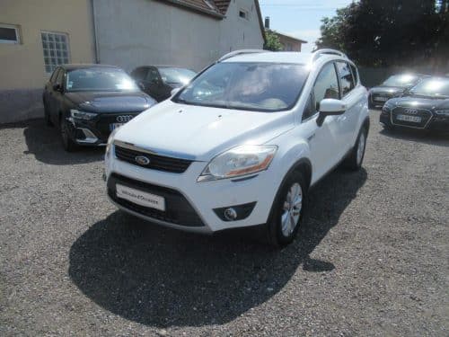 Ford Kuga 140 CV 4X4 TITANIUM 8900 euros