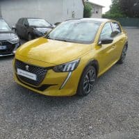 Peugeot 208 GT LINE 130 CV 1ERE MAIN FRANCE 63000 KMS TVA RECUPERABLE 18900 euros