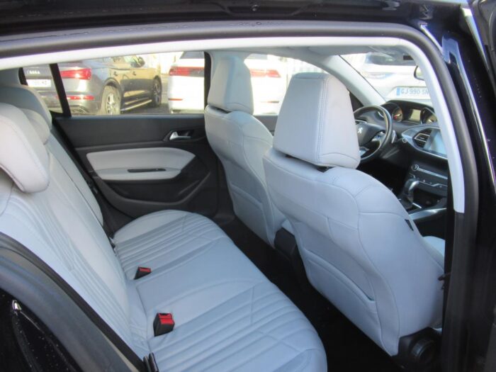 Peugeot 308 FELINE 130 CV – Image 9