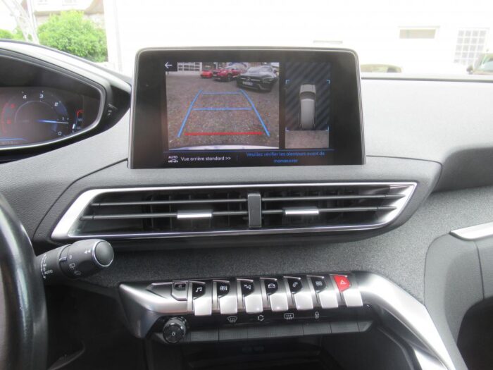 Peugeot 5008 130 CV EAT 8 ALLURE 7 PLACES – Image 13