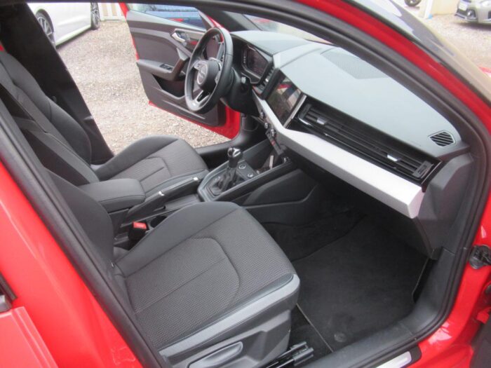 Audi A1 sportback SLINE 150CH FULL OPTIONS 1ERE MAIN FR. TVA RECUP. 390€/M SS APPORT – Image 10