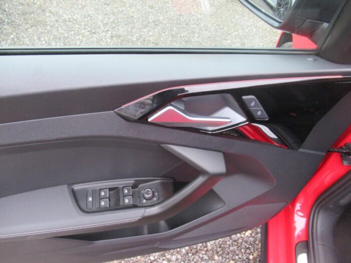 Audi A1 sportback SLINE 150CH FULL OPTIONS 1ERE MAIN FR. TVA RECUP. 390€/M SS APPORT – Image 13