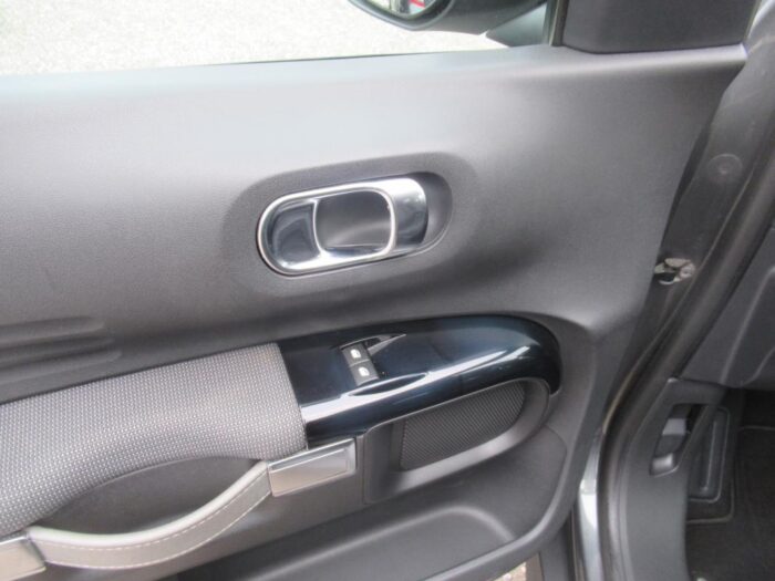 Citroën C4 Cactus 100 CH SHINE – Image 14