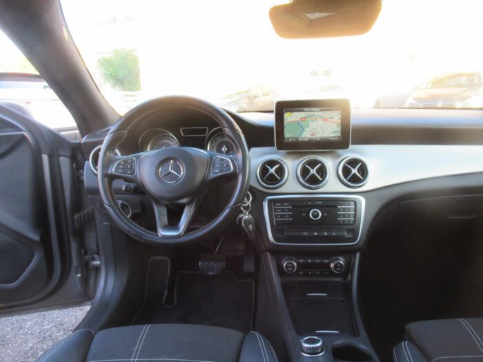 Mercedes CLA 200 INSPIRATION 156 CH TOIT PANO ORIGINE FRANCE – Image 11