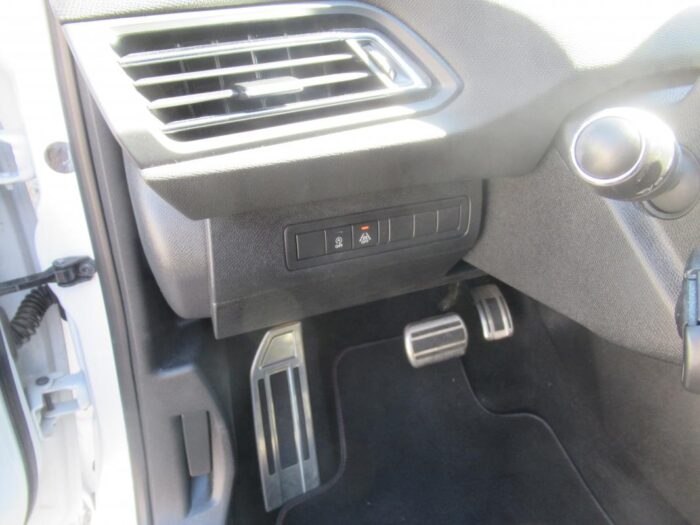 Peugeot 308 GT 130 CH EAT 8 ORIGINE FRANCE – Image 14