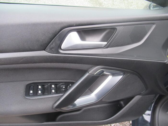 Peugeot 308 ALLURE 130 CH EAT 8 1ERE MAIN FRANCE TVA RECUPERABLE – Image 14