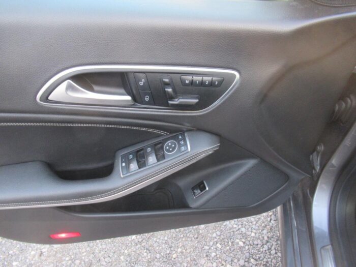 Mercedes CLA 200 INSPIRATION 156 CH TOIT PANO ORIGINE FRANCE – Image 15