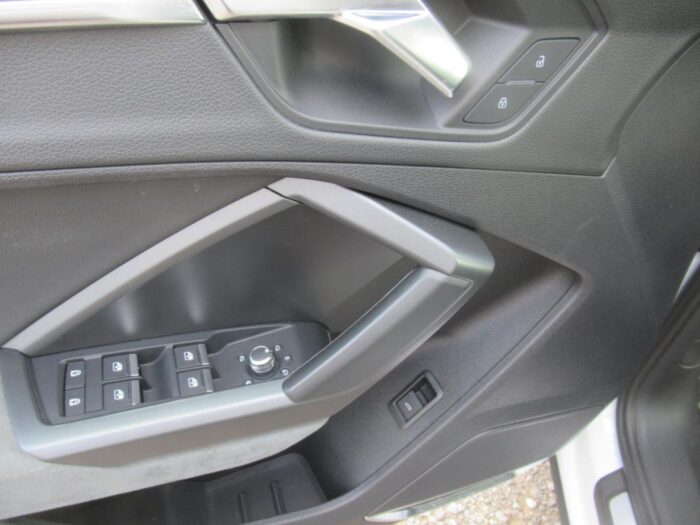 Audi Q3 Sportback S line QUATTRO 230 CH 1ERE MAIN – Image 16