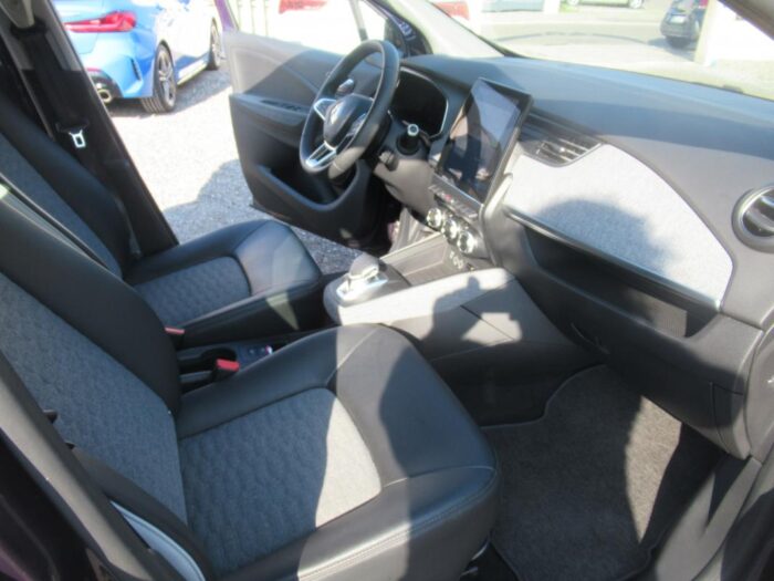 Renault Zoe E-TECH INTENS CHARGE NORMALE R135 1ERE MAIN FRANCE – Image 10