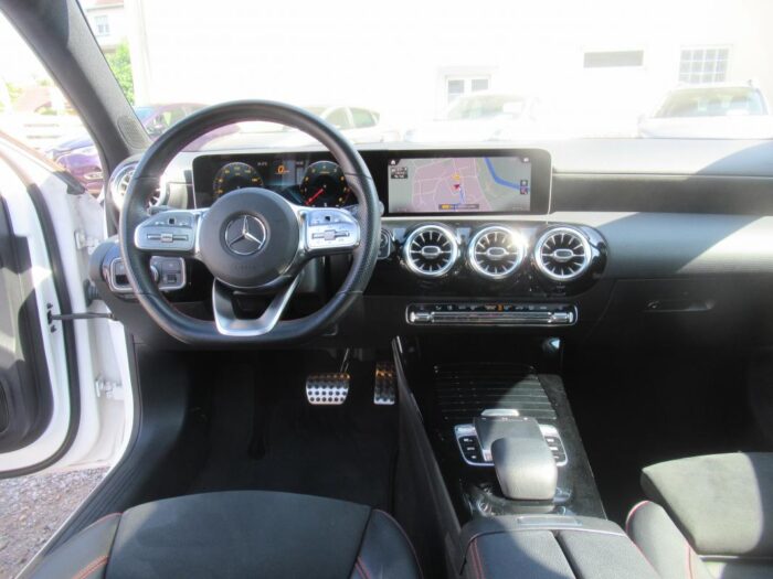 Mercedes Classe A 200 AMG LINE TOIT PANORAMIQUE ORIGINE FRANCE – Image 11