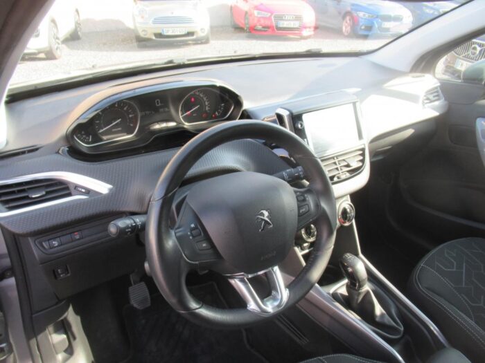 Peugeot 2008 ALLURE 82 CH – Image 12