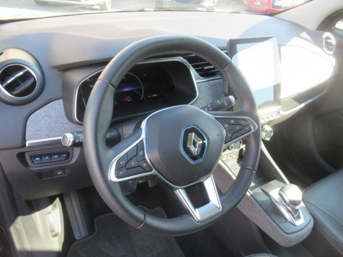 Renault Zoe E-TECH INTENS CHARGE NORMALE R135 1ERE MAIN FRANCE – Image 12