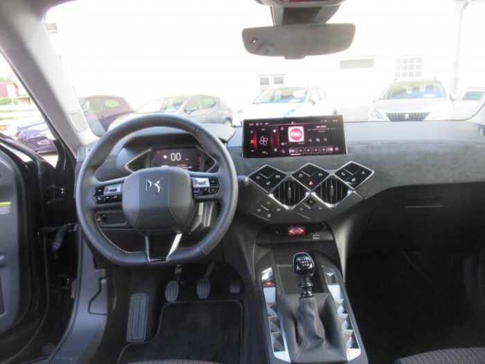 DS DS 3 Crossback FULL BLACK 100 CH 1ERE MAIN FRANCE 17000 KMS – Image 12