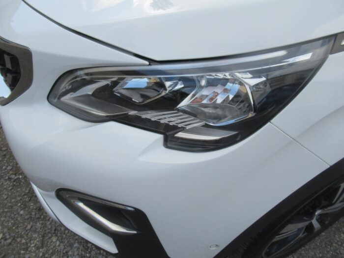 Peugeot 3008 ALLURE 130 CH EAT 8 1ERE MAIN – Image 15