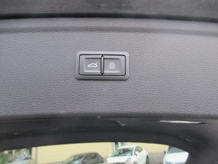 Audi Q5 55 TFSI E 367 CH SLINE 1ERE MAIN FRANCE – Image 16