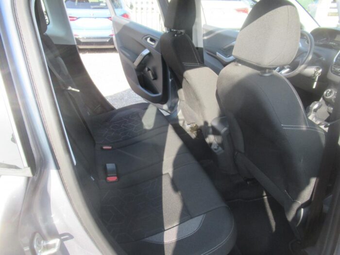 Peugeot 2008 ALLURE 82 CH – Image 9