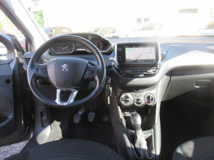 Peugeot 208 102 CH SIGNATURE – Image 11