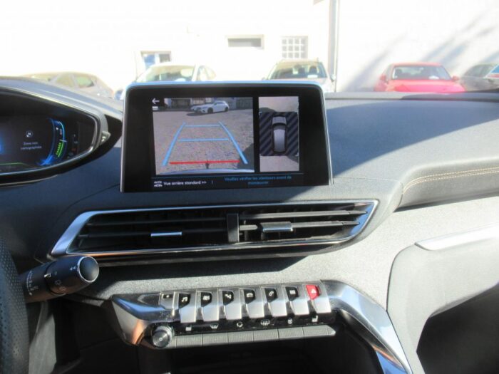 Peugeot 3008 HYBRID 225 CH GT LINE 1ERE MAIN – Image 12