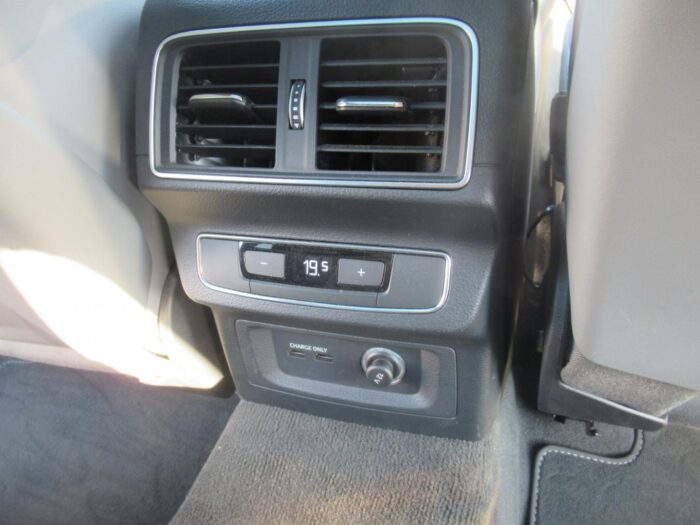 Audi Q5 2.0 TFSI 252 CH SLINE 63500 KMS TOIT PANO ATTELAGE – Image 17