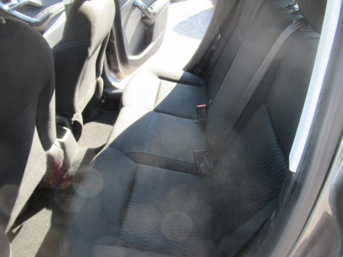 Peugeot 208 102 CH SIGNATURE – Image 8