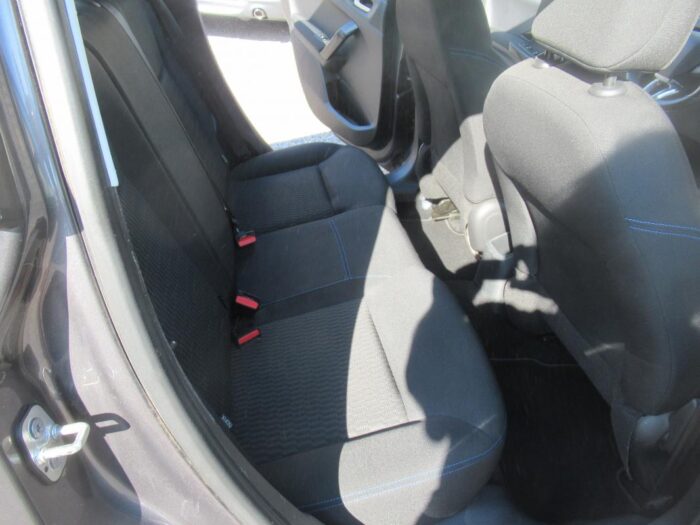 Peugeot 208 102 CH SIGNATURE – Image 9
