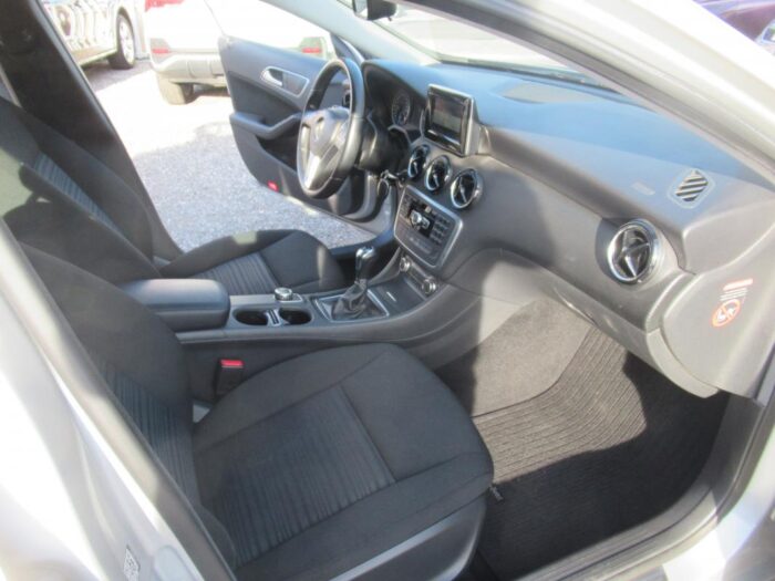 Mercedes Classe A 180 INTUITION 109 CH ORIGINE FRANCE – Image 10