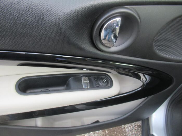 Mini Paceman 184 CH RED HOT CHILI – Image 13