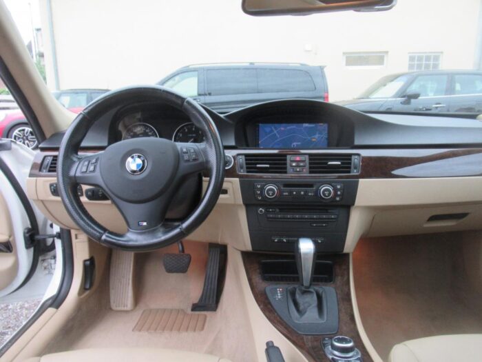 BMW Série 3 TOURING 325I XDRIVE LUXE – Image 11
