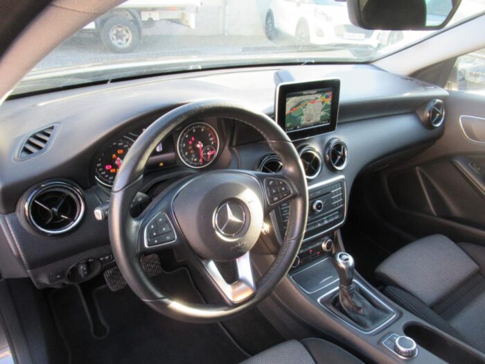 Mercedes Classe A 180 INTUITION 122 CH ORIGINE FRANCE 67000 KMS – Image 12
