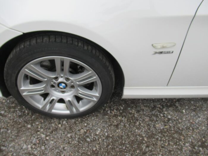 BMW Série 3 TOURING 325I XDRIVE LUXE – Image 16