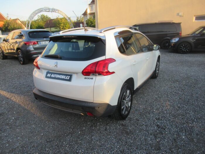 Peugeot 2008 ALLURE 82 CH – Image 4